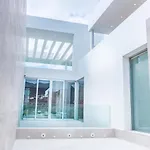 95, Lujo Y Piscina Infinity Вілла *