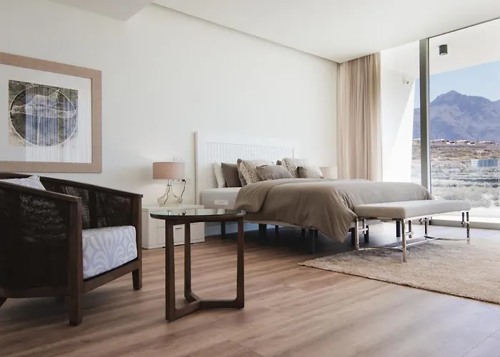 Вілла 95, Lujo Y Piscina Infinity Адехе