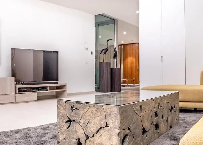 95, Lujo Y Piscina Infinity Адехе