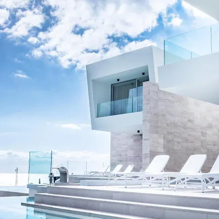 95, Lujo Y Piscina Infinity ヴィラ アデヘ